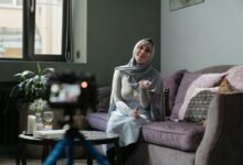 behind the screen stories